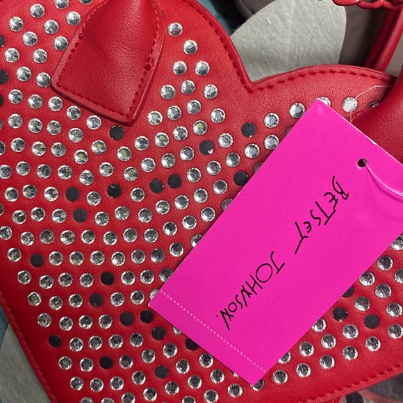 ❤️Betsey Johnson Red Heart-Shaped Studded Handbag - Picture 4 of 16